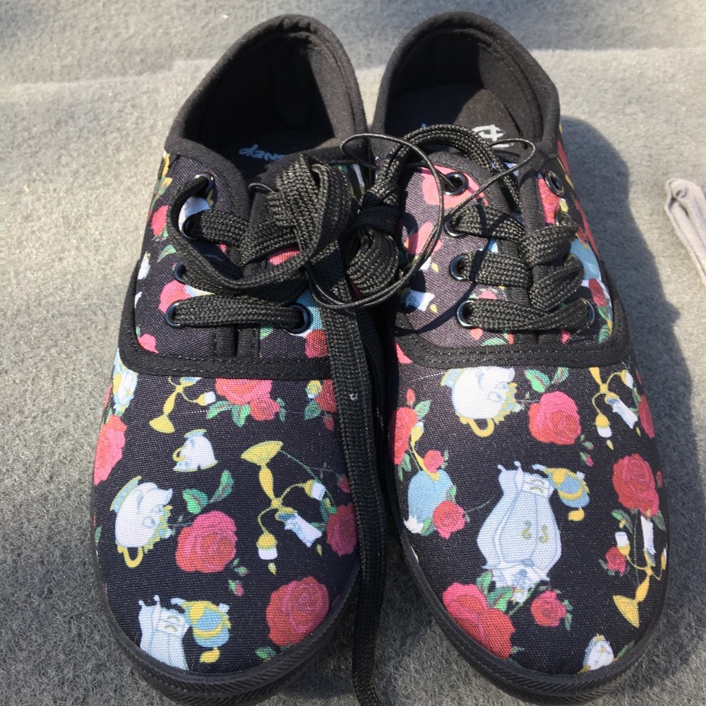 Disney Beauty and the Beast Women’s Size 5 Shoes